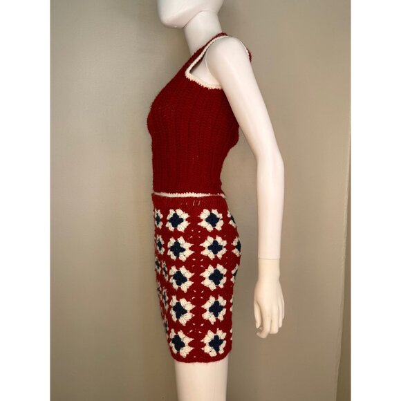 Vintage 1970s Crochet Granny Square Skirt and Sweater Vest Set, Handmade Size XS - Picture 3 of 6